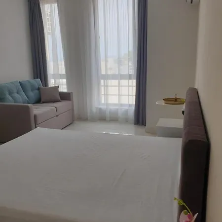 Beach Rooms Roberta Mamaia Exterior photo