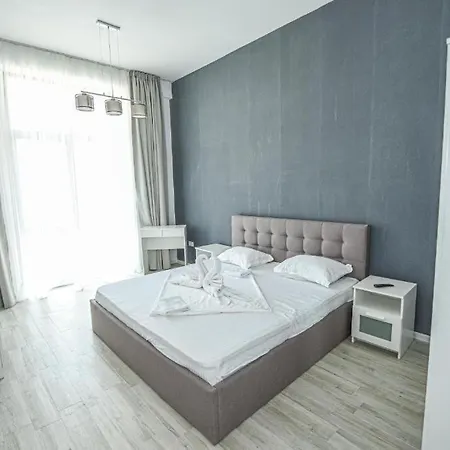 Beach Rooms Roberta Mamaia Exterior photo