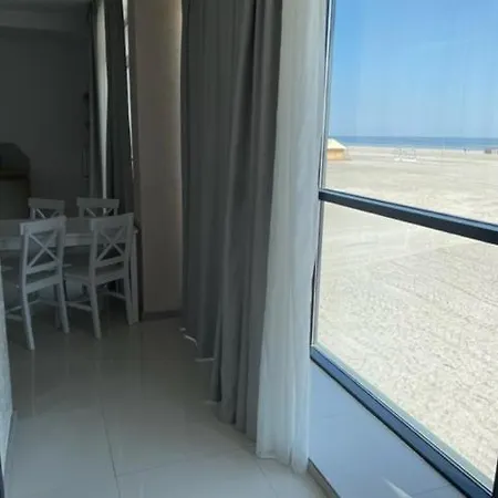 Beach Rooms Roberta Mamaia Exterior photo