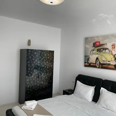 Beach Rooms Roberta Mamaia Exterior photo