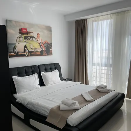 Beach Rooms Roberta Mamaia Exterior photo